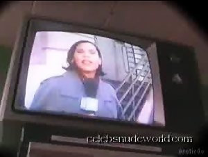 Thandie Newton boobs , Gets Dressed in Gridlock'd (1997) 1