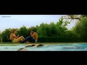 Violante Placido in Ora o mai piu (1993) 15