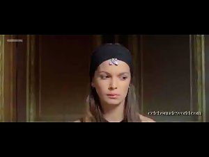Virginie Vignon in Le jeu avec le feu (1975) 15