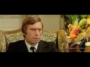 Virginie Vignon in Le jeu avec le feu (1975) 17