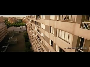 Blandine Bury in Dans tes reves (2005) 1