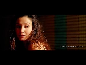 Blandine Bury in Dans tes reves (2005) 16