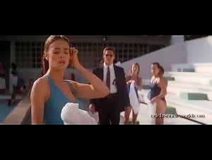 Denise Richards in Wild Things (1998) 18