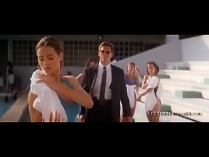 Denise Richards in Wild Things (1998) 19