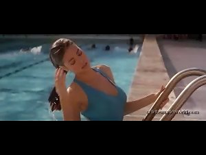 Denise Richards in Wild Things (1998) 5
