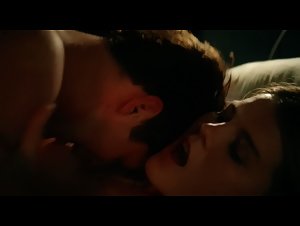 Emma Greenwell Lingerie , boobs in Shameless (series) (2011) 15