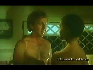 Kathleen Quinlan boobs , Nipple in Sunday Lovers (1980) 11