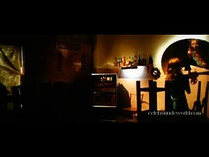 Leona Cavalli in Amarelo Manga (2002) 16