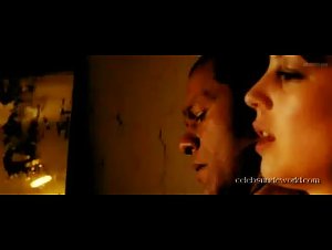 Leonor Watling in Malas temporadas (2005) 5