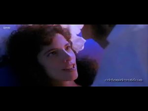 Maribel Verdu in Goya en Burdeos (1999) 16