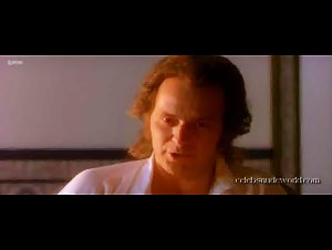 Maribel Verdu in Goya en Burdeos (1999) 9