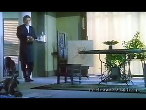 Tonya Kinzinger Flasing , boobs in Dancing Machine (1990) 8