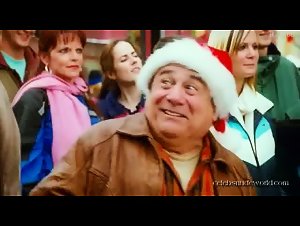 Alia Shawkat , Kelly Aldridge , Sabrina Aldridge in Deck the Halls (2006) 14