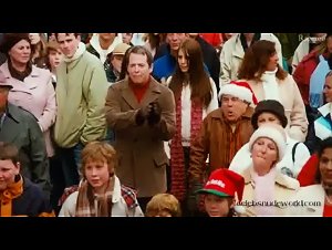 Alia Shawkat , Kelly Aldridge , Sabrina Aldridge in Deck the Halls (2006) 3
