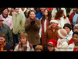 Alia Shawkat , Kelly Aldridge , Sabrina Aldridge in Deck the Halls (2006) 4