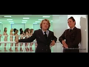Brigitte Fossey , Dominique Lavanant , Sylvie Matton , Valerie Mairesse in Calmos 20