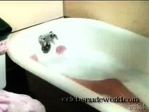 Brinke Stevens Explicit , Bathtub in Haunting Fear (1991) 18