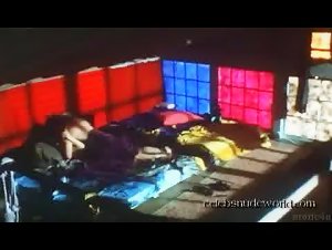 Diana Frank , Tanya Newbould in Dead of Night (1996) 14