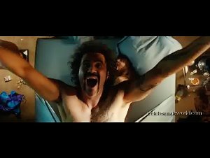 Catalina Denis Tits , Hot in Le mac (2010) 11