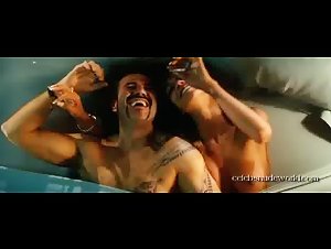 Catalina Denis Tits , Hot in Le mac (2010) 18