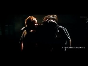 Dira Paes in Baixio das Bestas (2006) 10