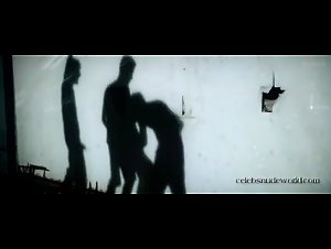 Dira Paes in Baixio das Bestas (2006) 17