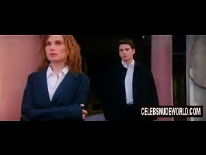 Emmanuelle Seigner in Laguna (2001) 11