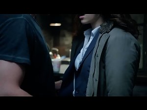 Emmy Rossum kissing , bra scene in Shameless (2011) 2