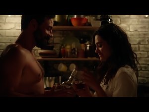 Emmy Rossum chating , bed scene in Shameless (2011) 14