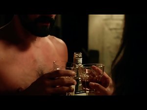 Emmy Rossum chating , bed scene in Shameless (2011) 15