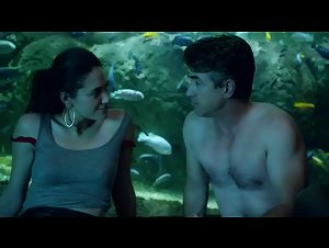Emmy Rossum , Paige Diaz scene in Shameless (2011) 11