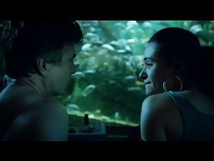 Emmy Rossum , Paige Diaz scene in Shameless (2011) 14