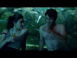 Emmy Rossum , Paige Diaz scene in Shameless (2011) 9