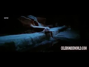 Katya Berger in La lune dans le caniveau (1983) 8