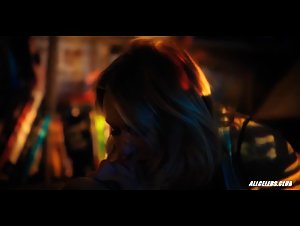 Naomi Watts and Sophie Cookson in Gypsy s01e07 4