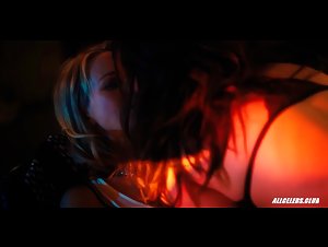 Naomi Watts and Sophie Cookson in Gypsy s01e07 6