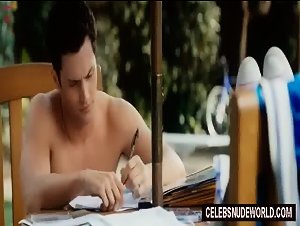 Amber Heard bikini, sexy scene in The Stepfather 11
