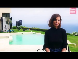 Alison Brie sexy photoshot in Women's Health 14