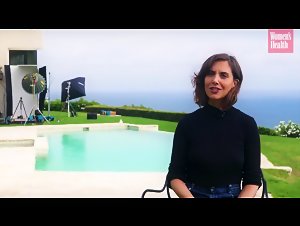 Alison Brie sexy photoshot in Women's Health 19