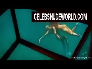 Kelly Brook , Jessica Szohr scene in Piranha (2010) 13