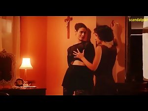 Alyssa Milano and Charlotte Lewis Lesbin Sex in Embrace of the Vampire 3
