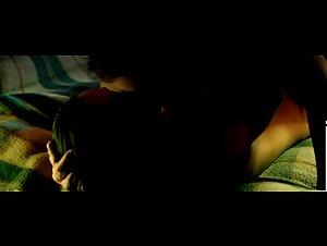Funda Eryigit in Tereddut (2016) 19