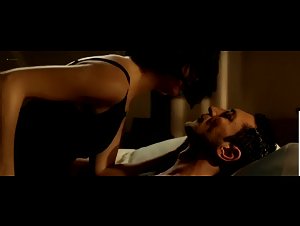 Funda Eryigit in Tereddut (2016)