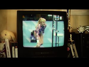 Melissa Rauch the Bronze Sex Scene  1