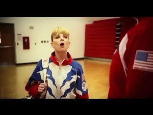 Big-Tit Celebrity Melissa Rauch gets into a Raunchy Fuckfest in Bronze 1