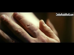 Yuliya Snigir in Pro lyubov (2015) 14