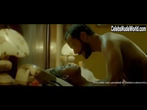 Yudith Castillo Couple , Hot in Cuatro estaciones en La Habana (series) (2016) 18