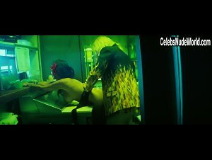 Andrea Bennetti , Dvorah Marie in Beach Bum (2019)