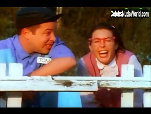 Ashlie Rhey , Deborah Dutch , Sarah Bellomo , Toni Lynn in Bikini Drive-In (1995) 18