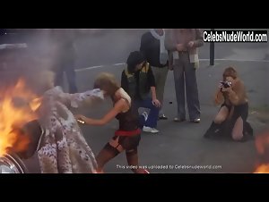 Darlanne Fluegel , Lisa Taylor , Rita Tellone in Eyes of Laura Mars (1978) 7